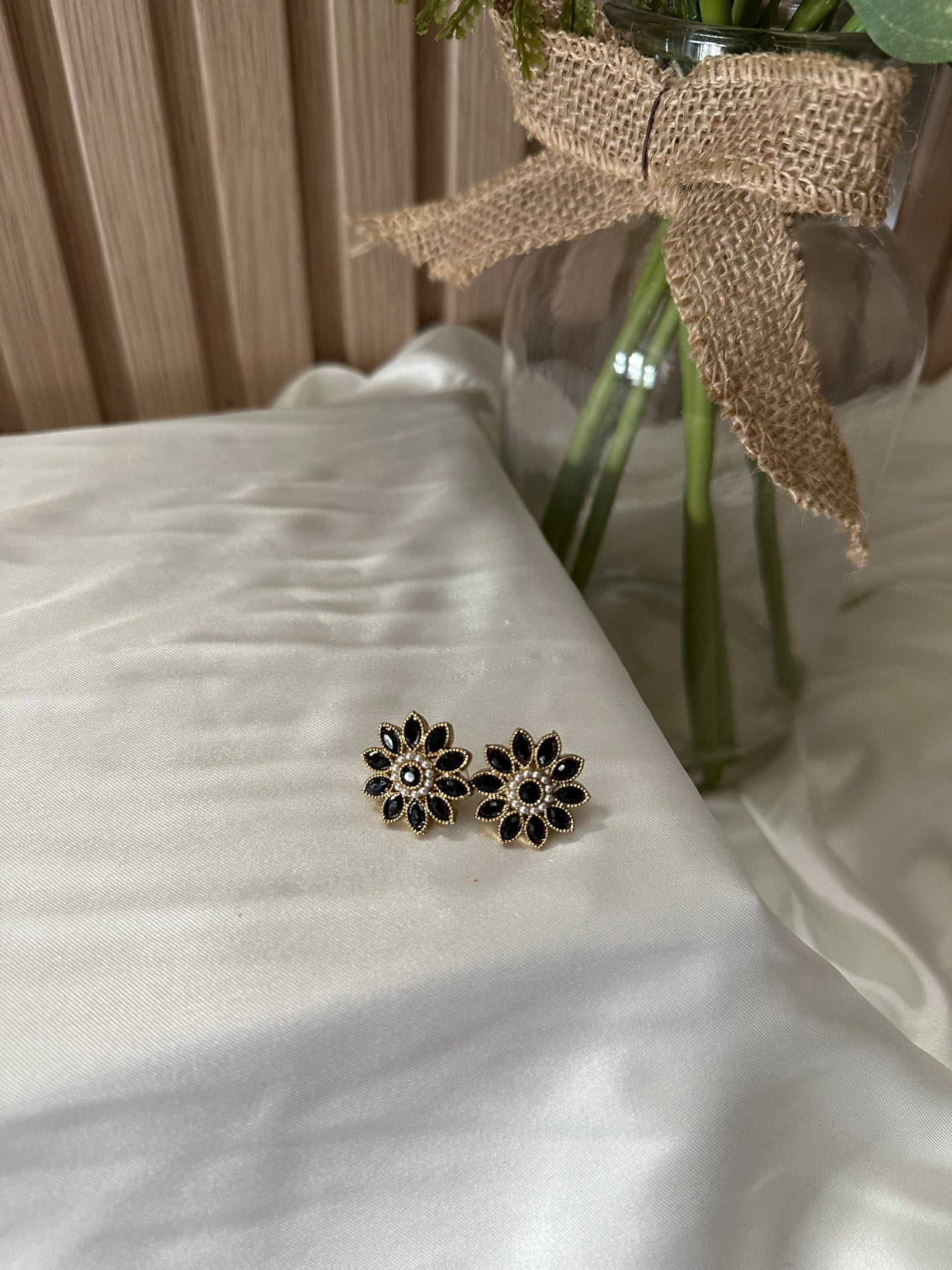 Agra Studs