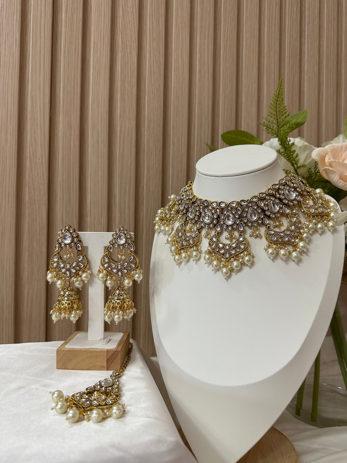 Newry Necklace Set