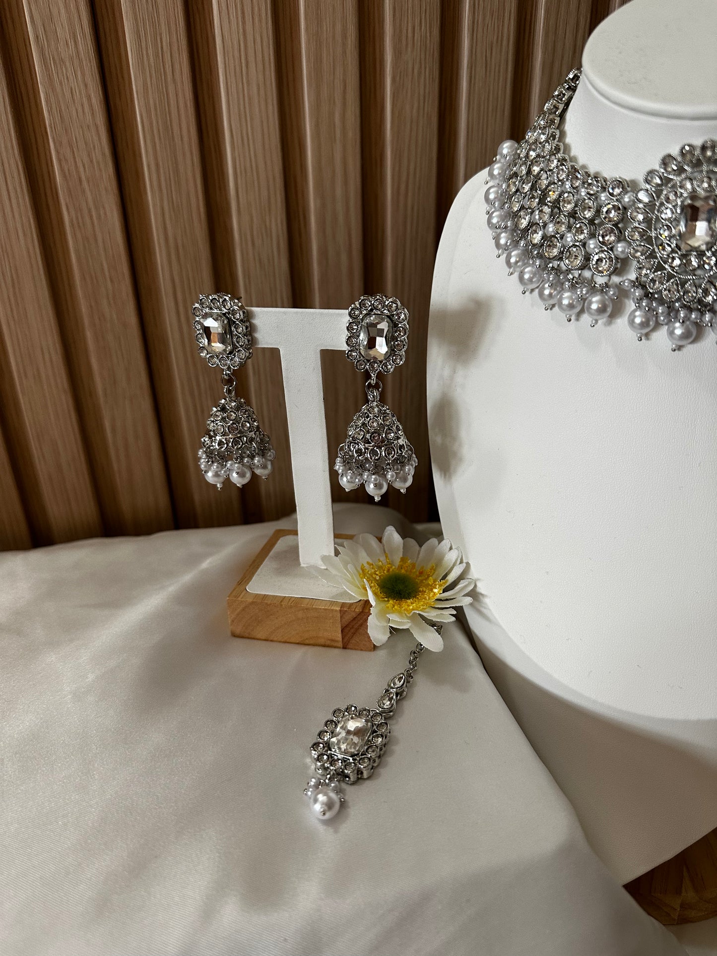 Aveiro Necklace Set