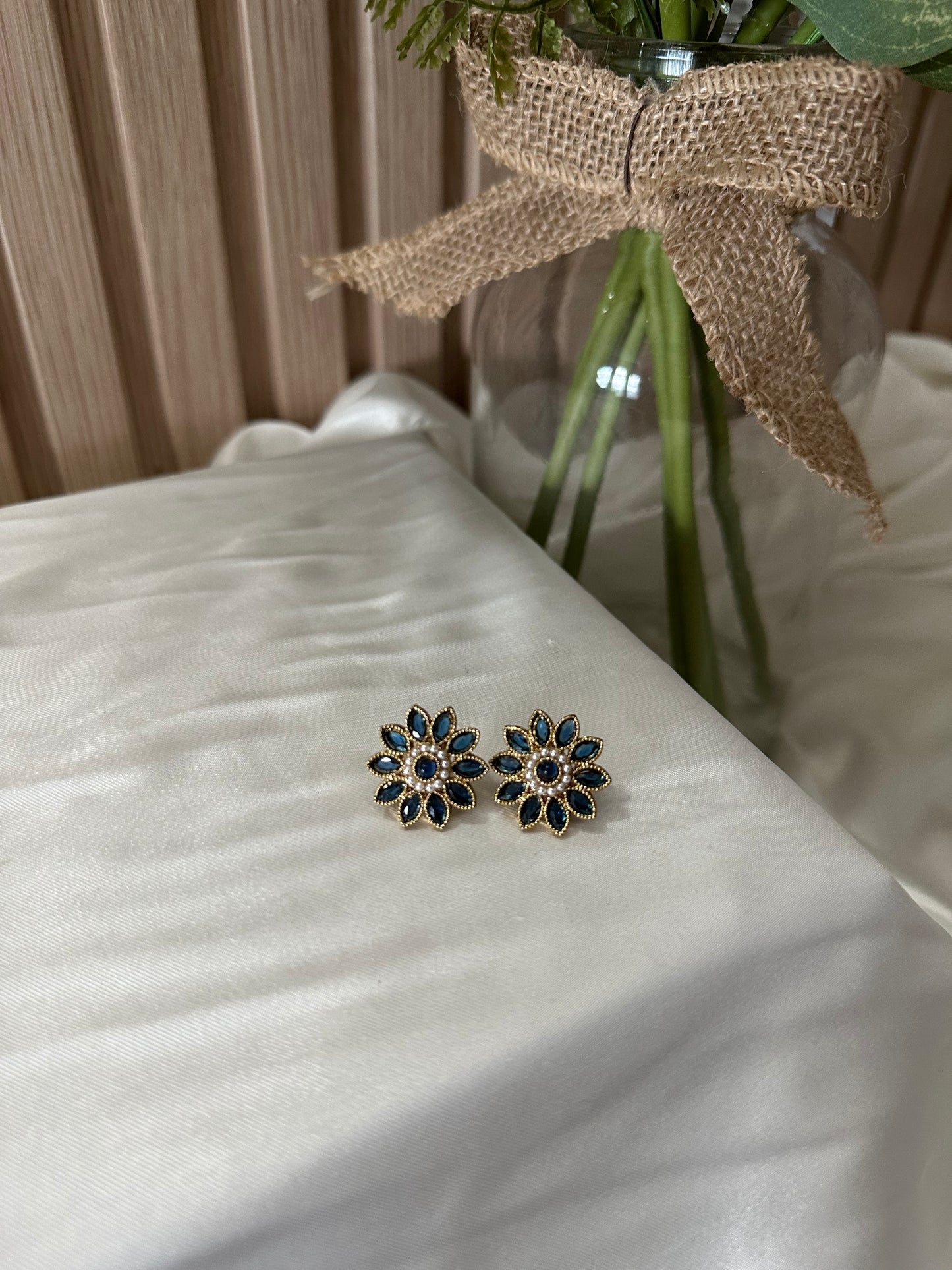 Agra Studs