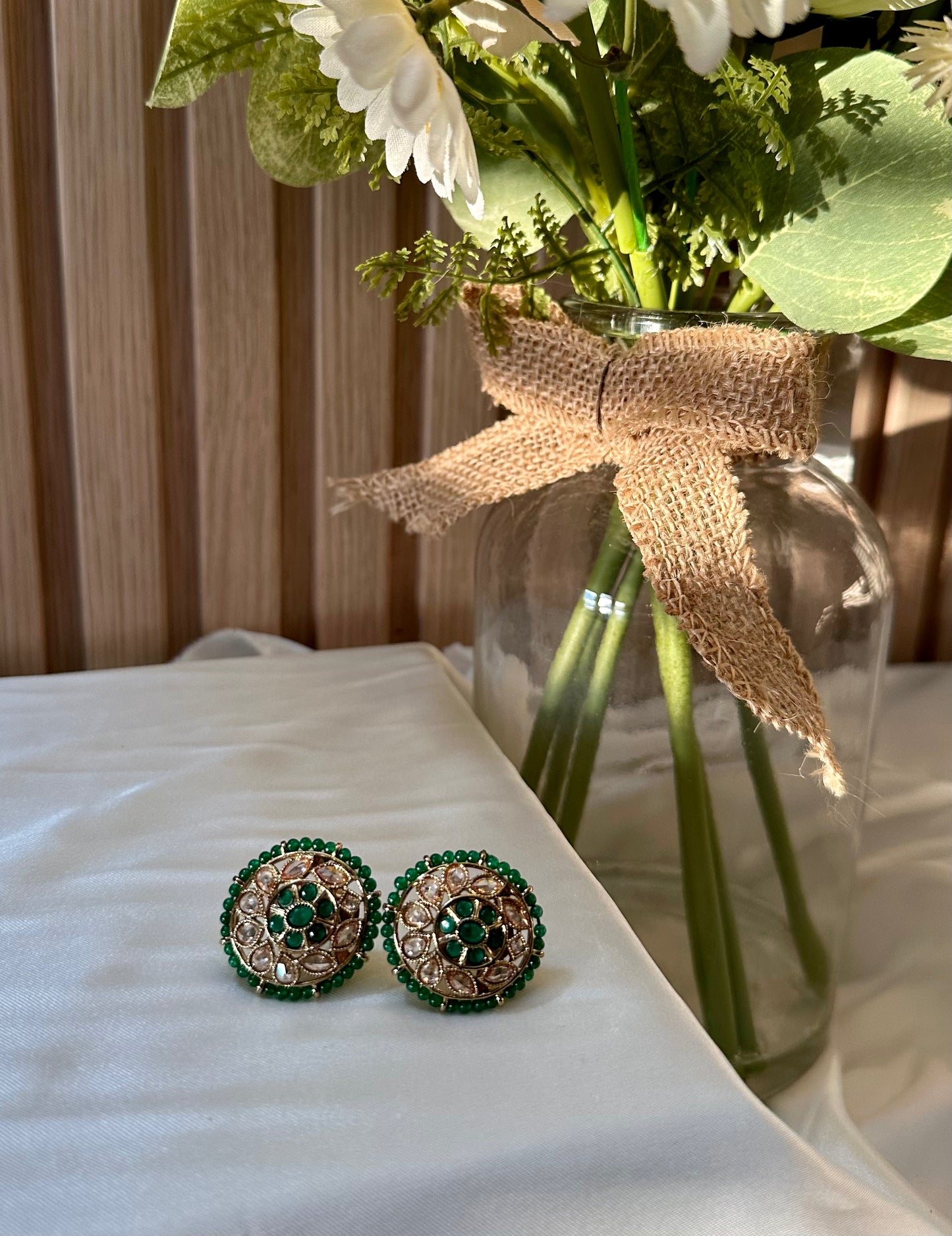 Apia Studs