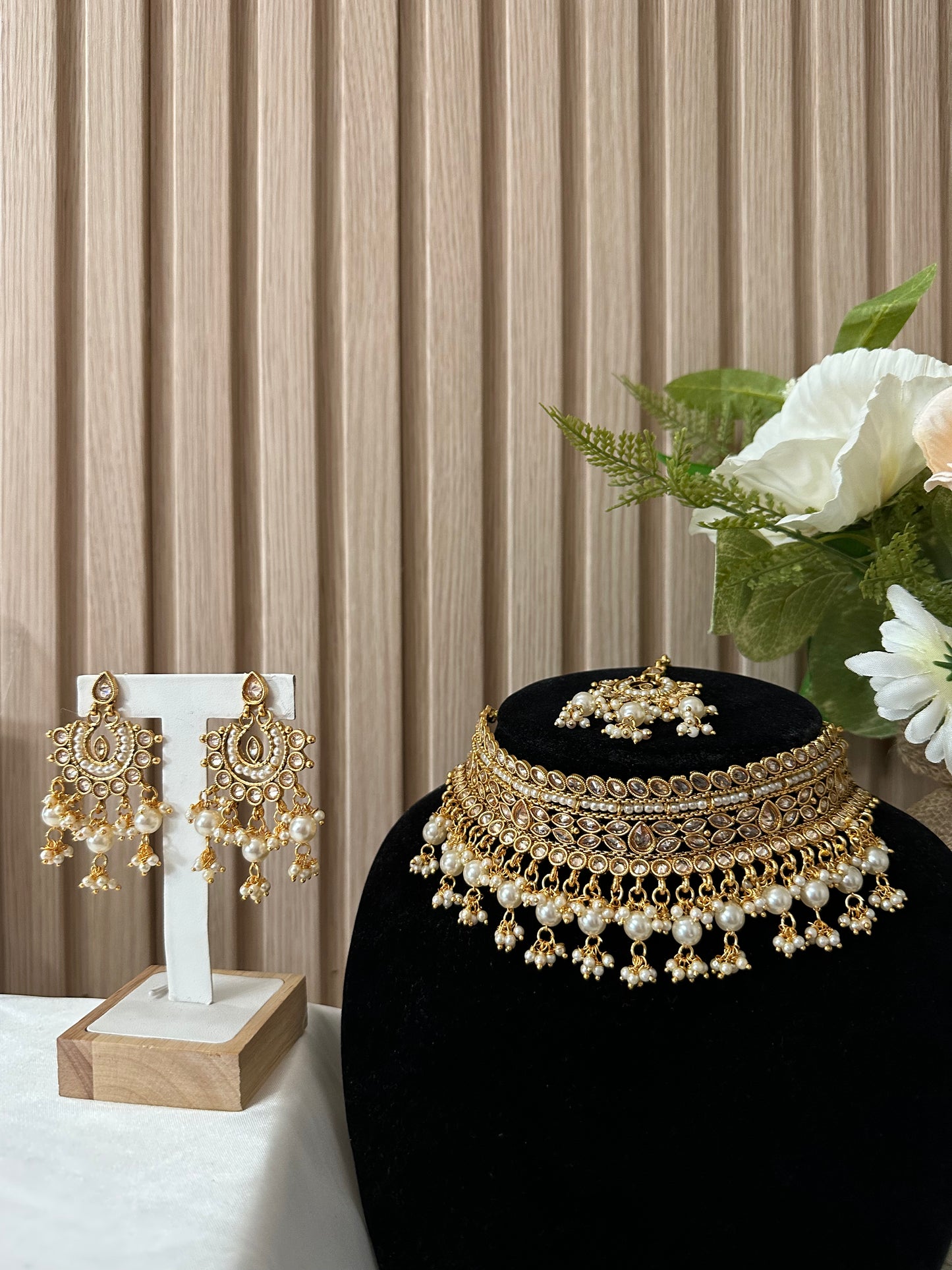 Novara Necklace Set