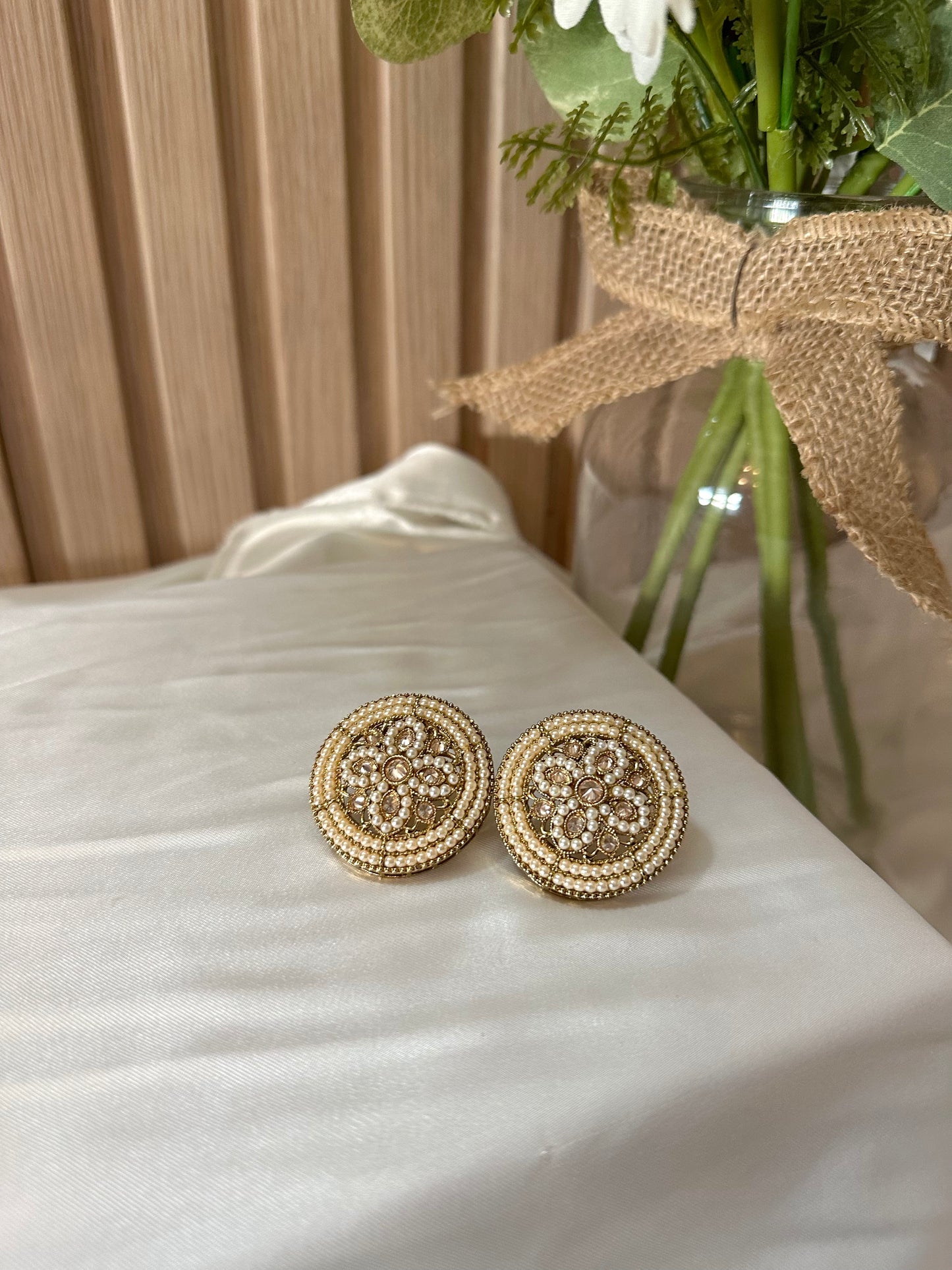 Palikir Studs