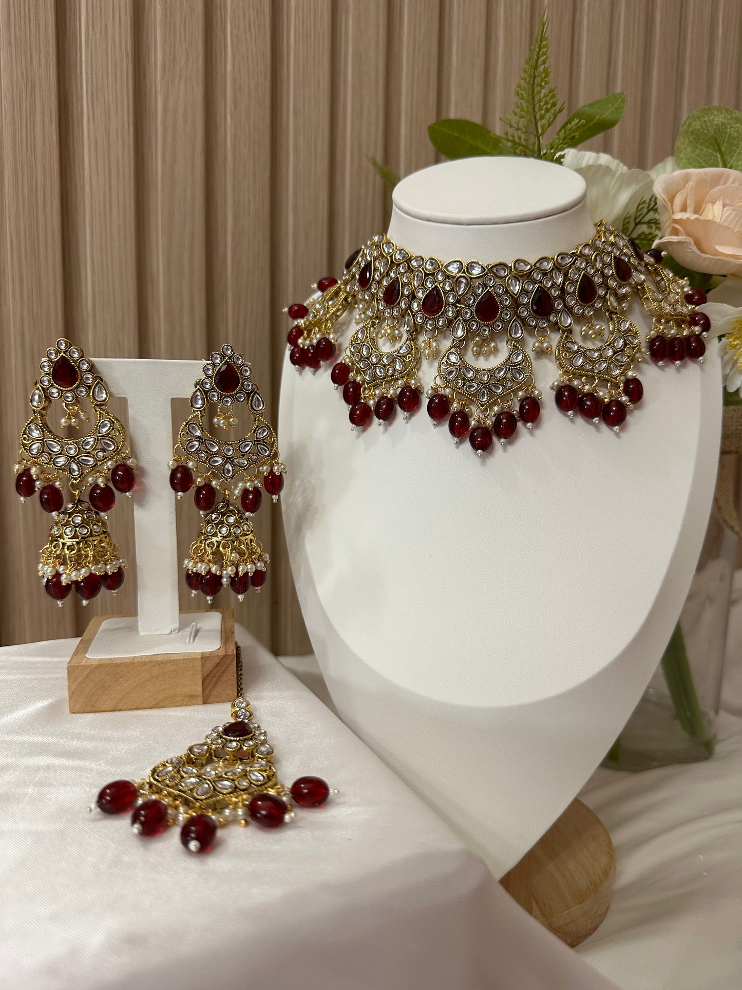 Newry Necklace Set