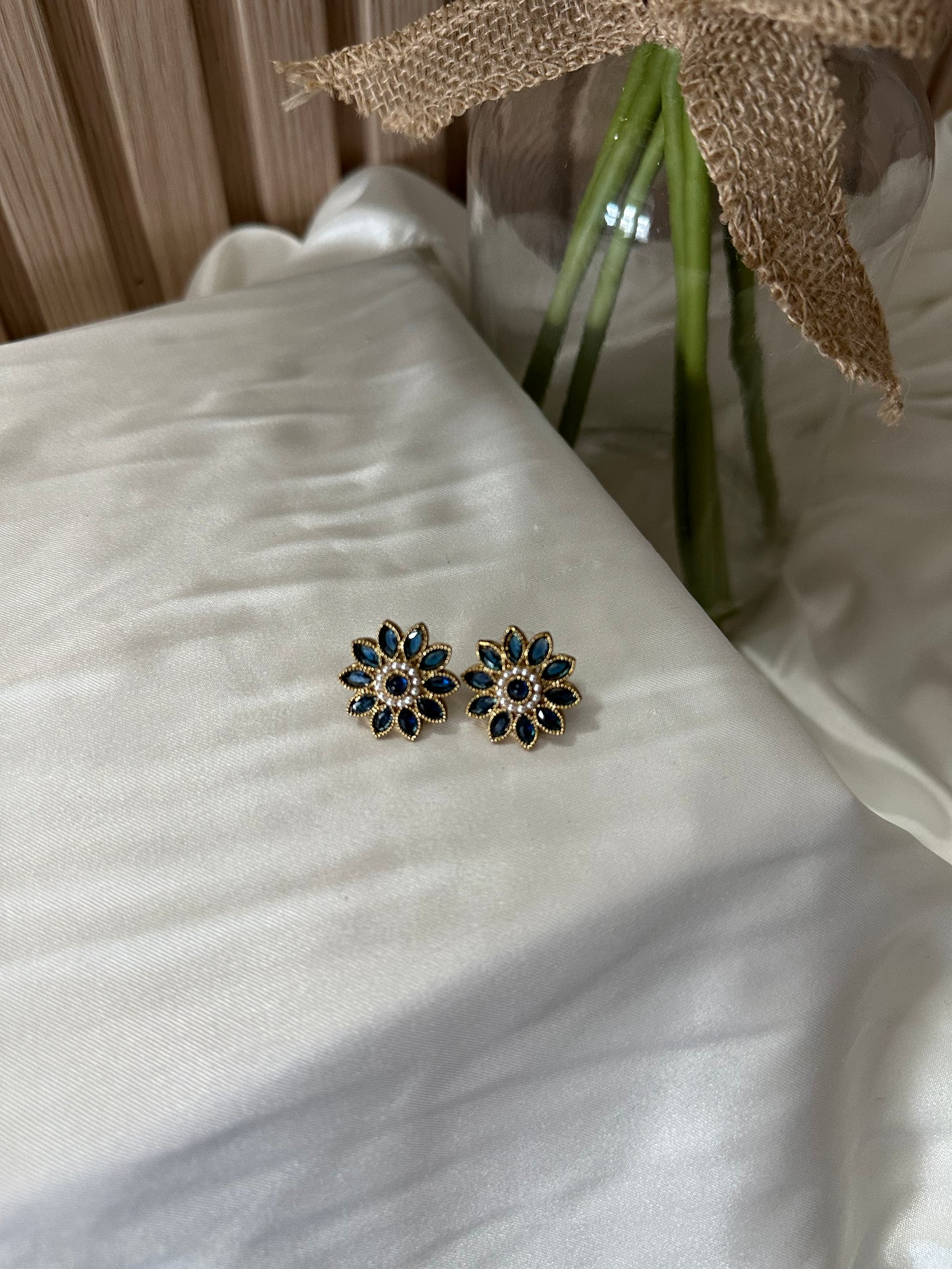 Agra Studs
