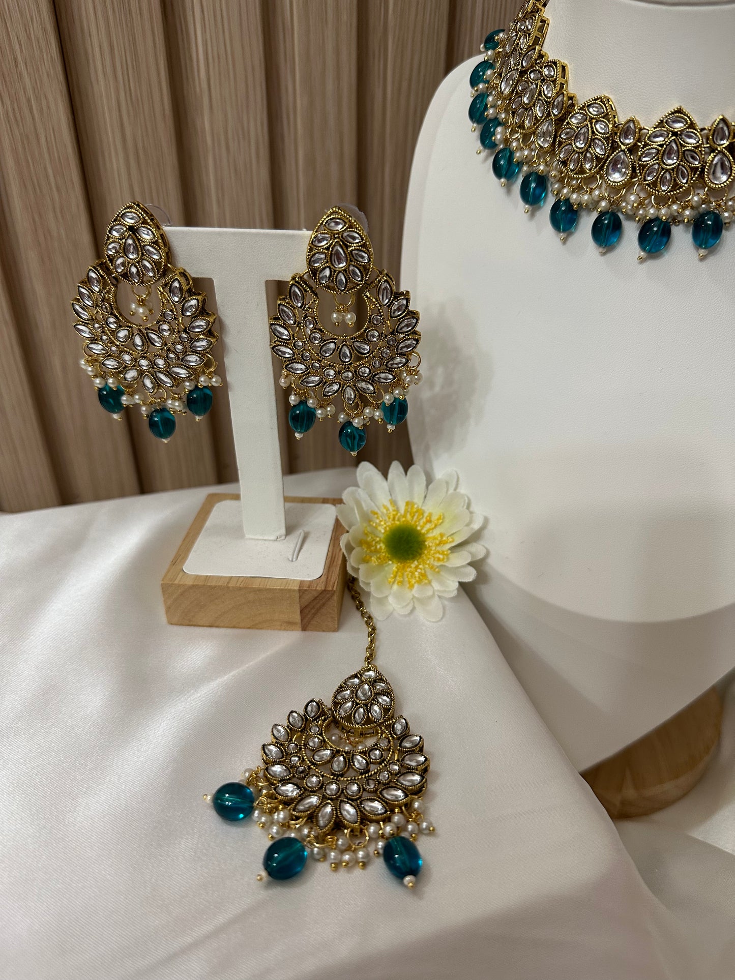 Lalitpur Necklace Set